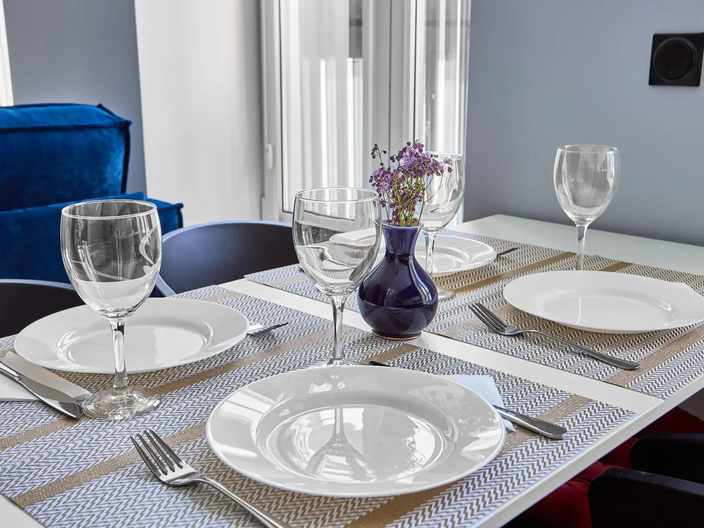 Апартаменты Камелот на 4 линии Васильевского острова