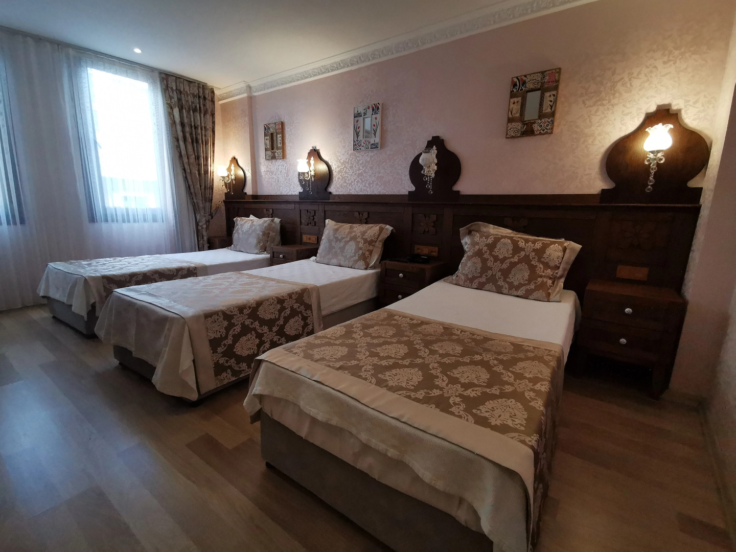 Отель Perapolis