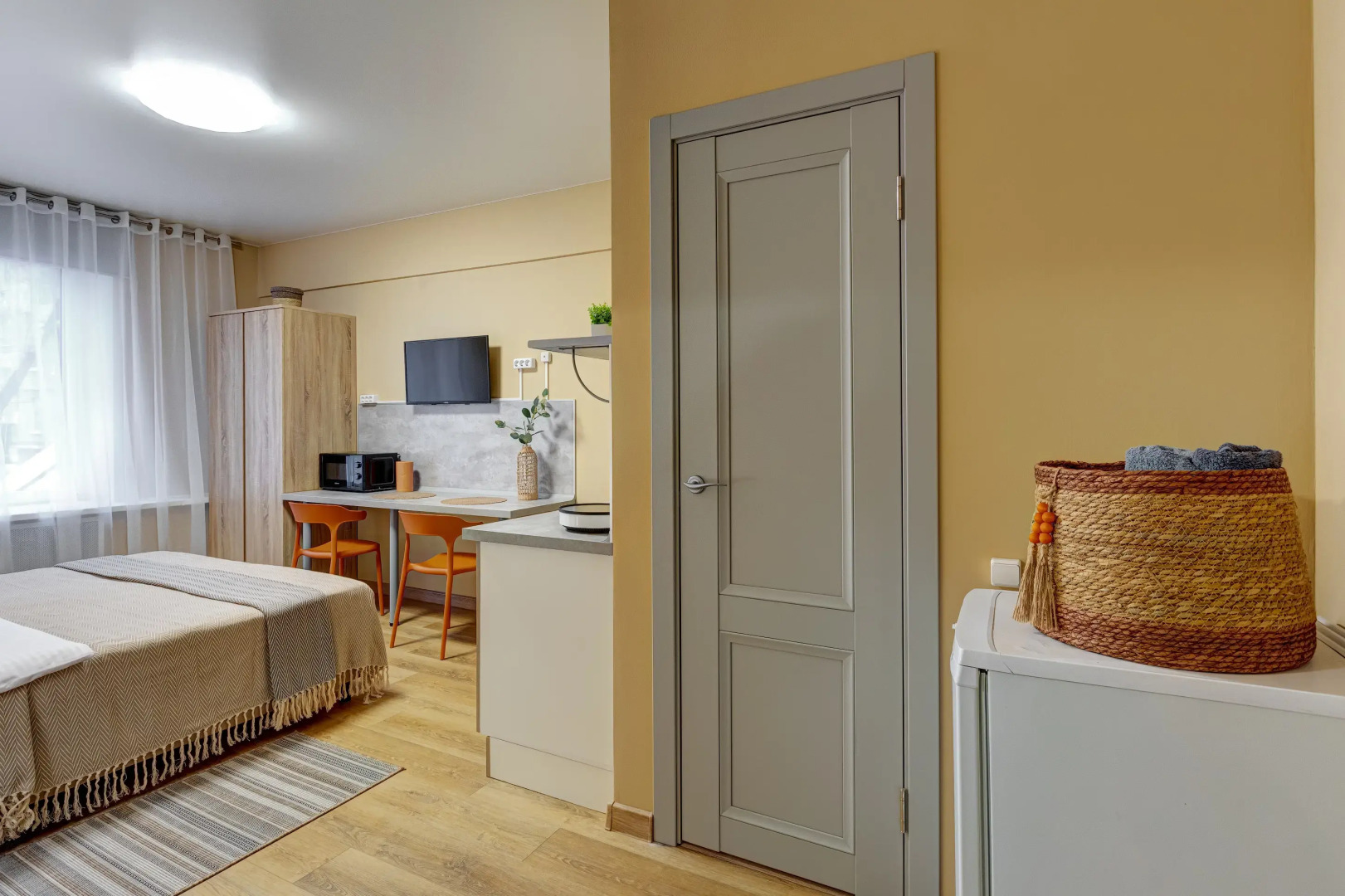 Апартаменты Улучшенная Студия Лотос Светлый Дом