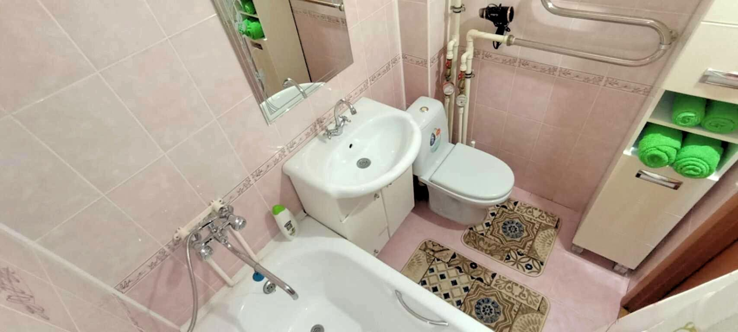 Апартаменты на улице Адоратского 6