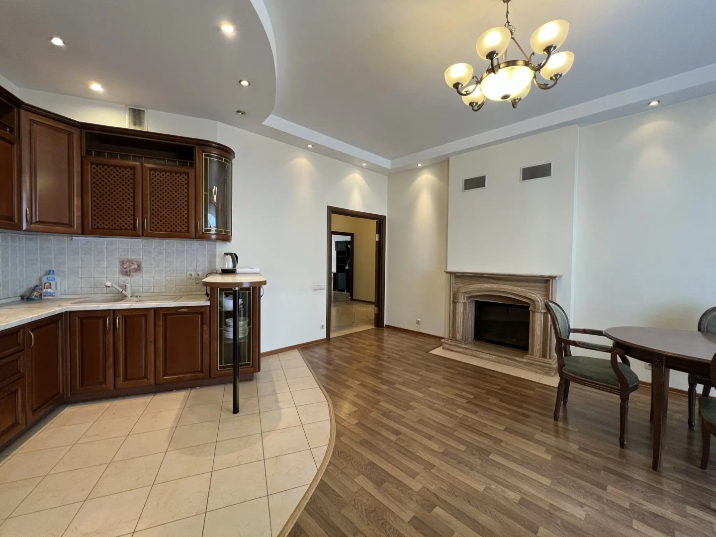 Апартаменты The Bridge Apartment