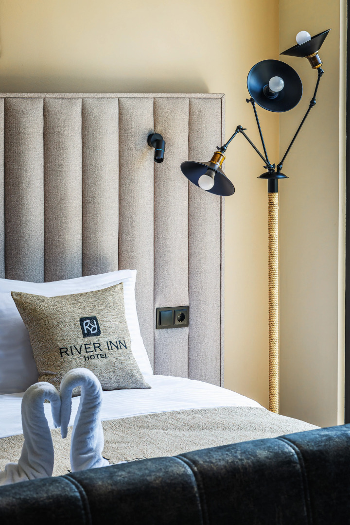 Отель River Inn