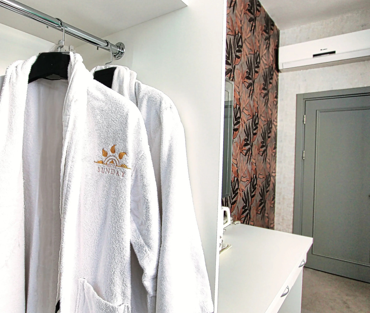 Отель Sunday Boutique