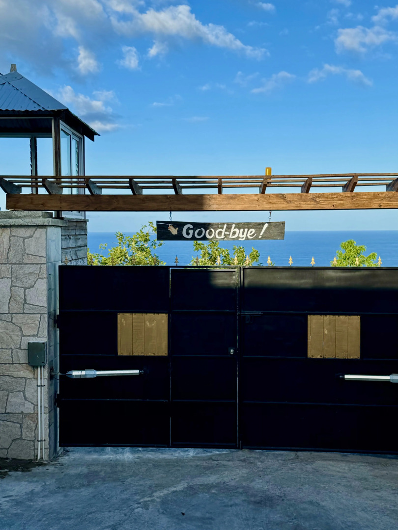 Вилла Breezy Castle с 3 Улучшенными Номерами с Видом на Море и Частным Бассейном