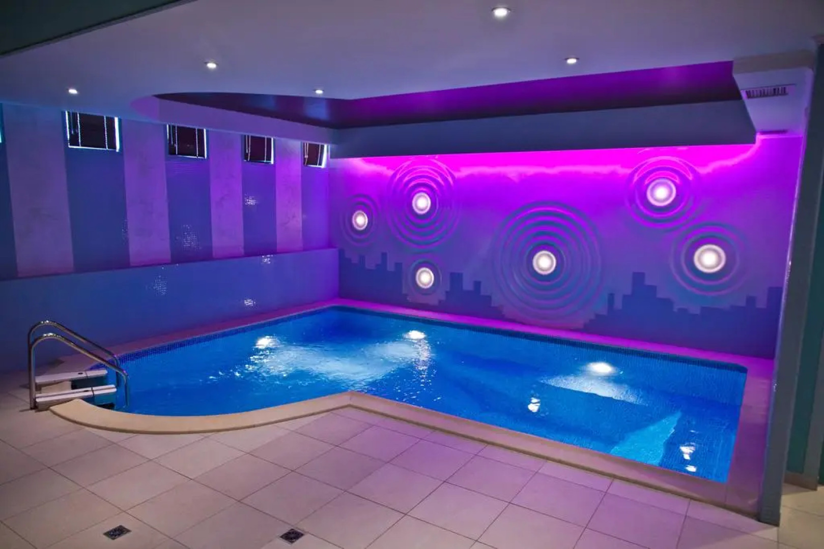 Отель Аврора