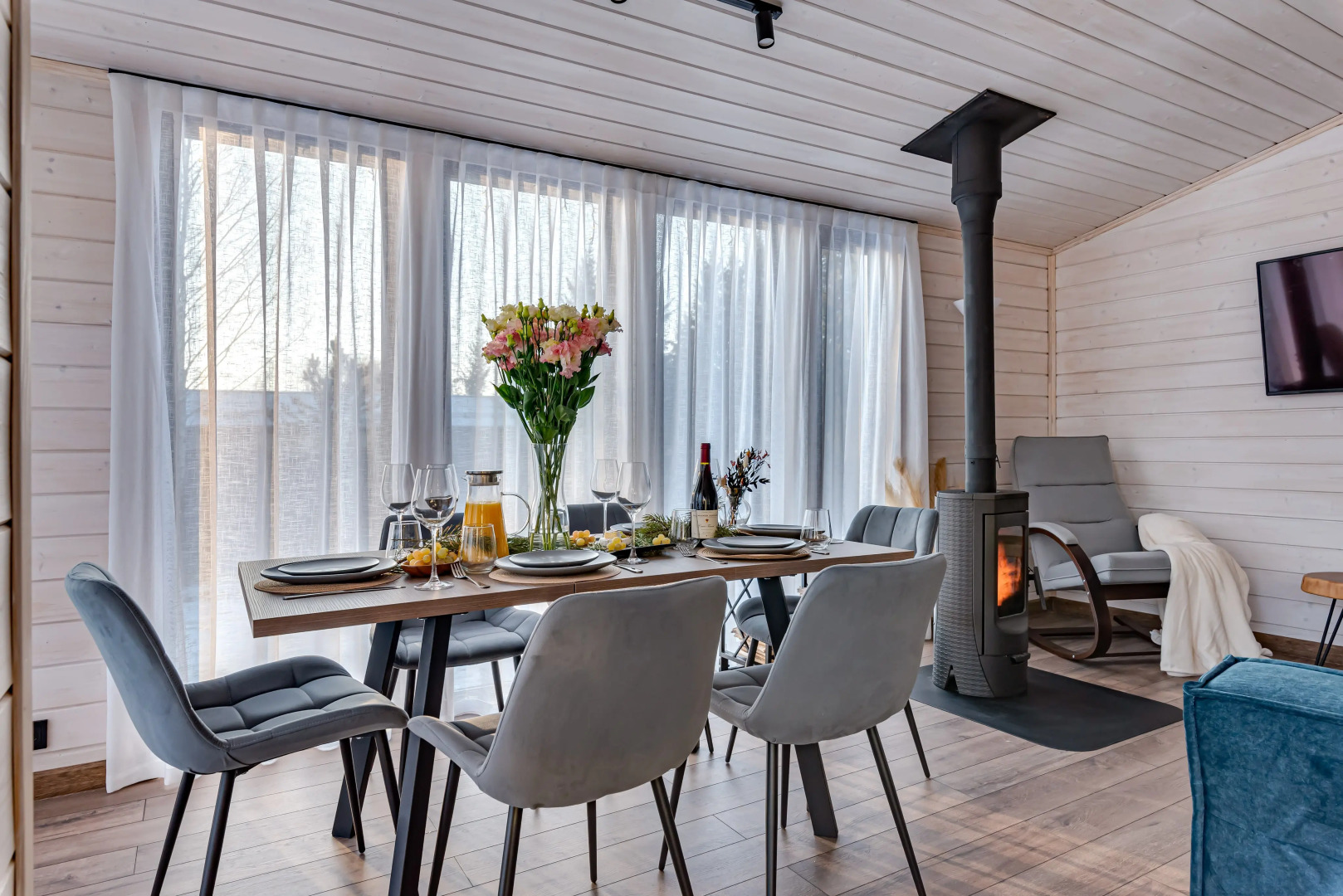 Частный Дом с камином, сауной и панорамными окнами