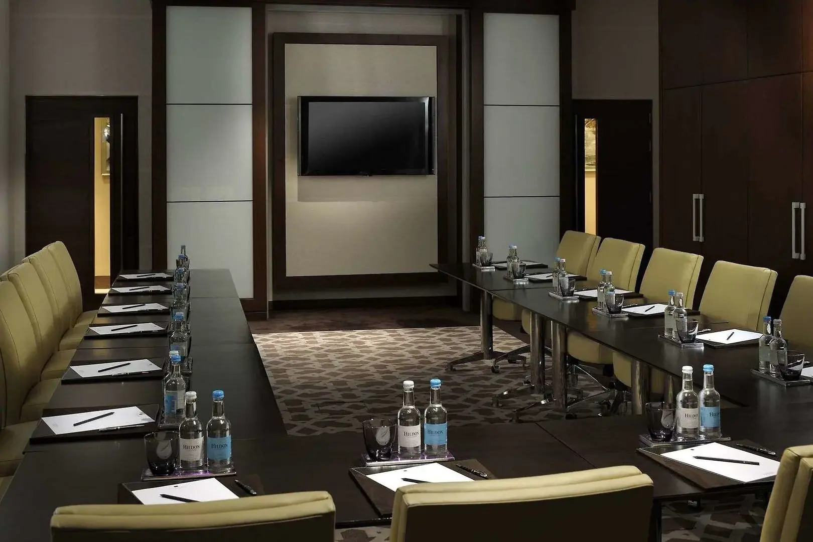 Отель JW Marriott Hotel Marina 