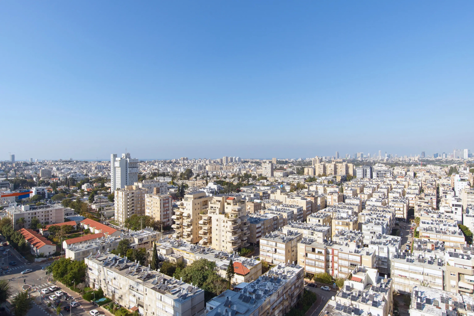 Апартаменты Deluxe & Terrace with City Overview by FeelHome