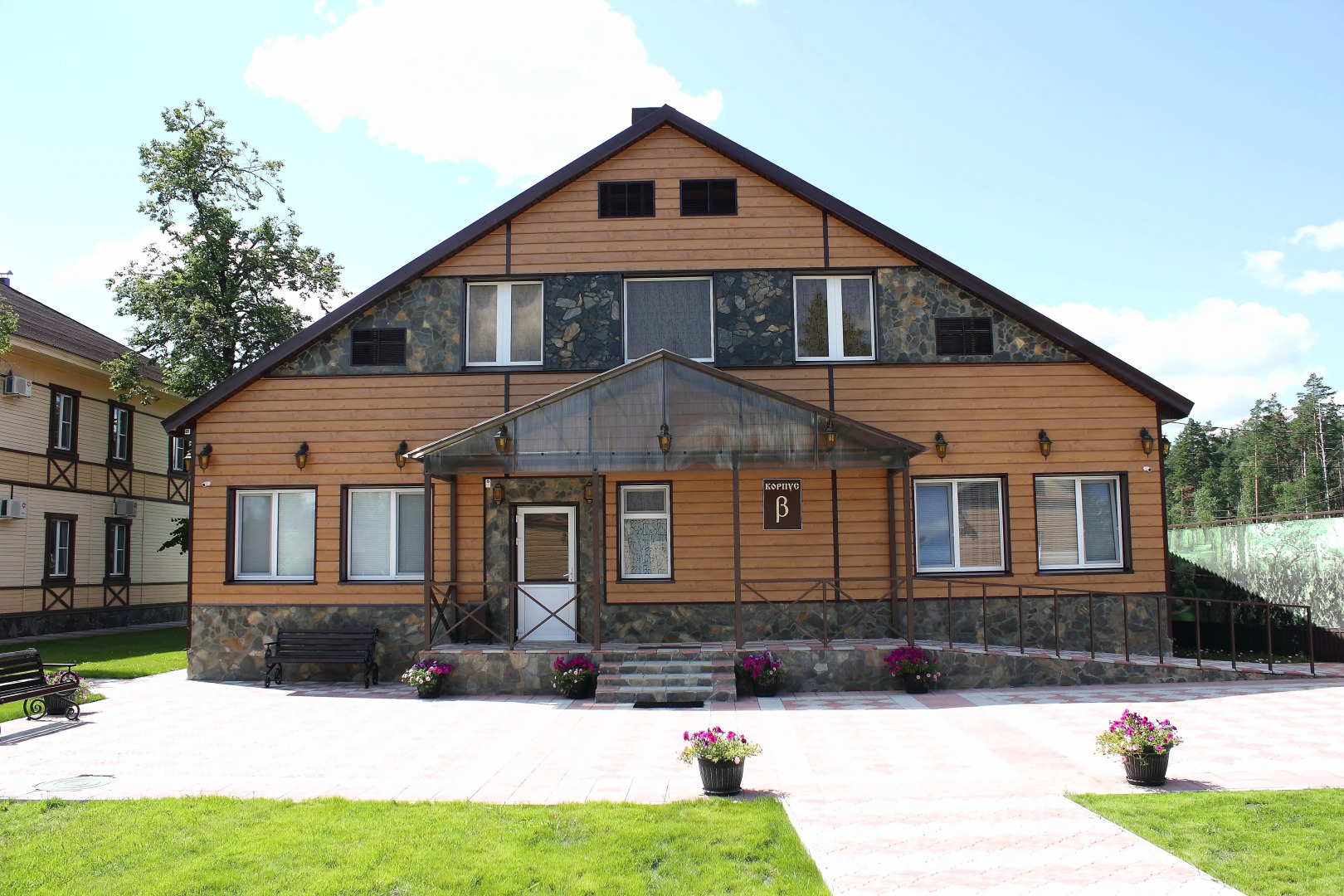 Отель Гостиничный Комплекс Парк отель Д-град