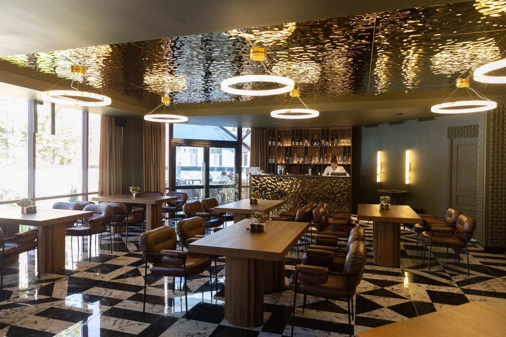 Отель Белый Лотос