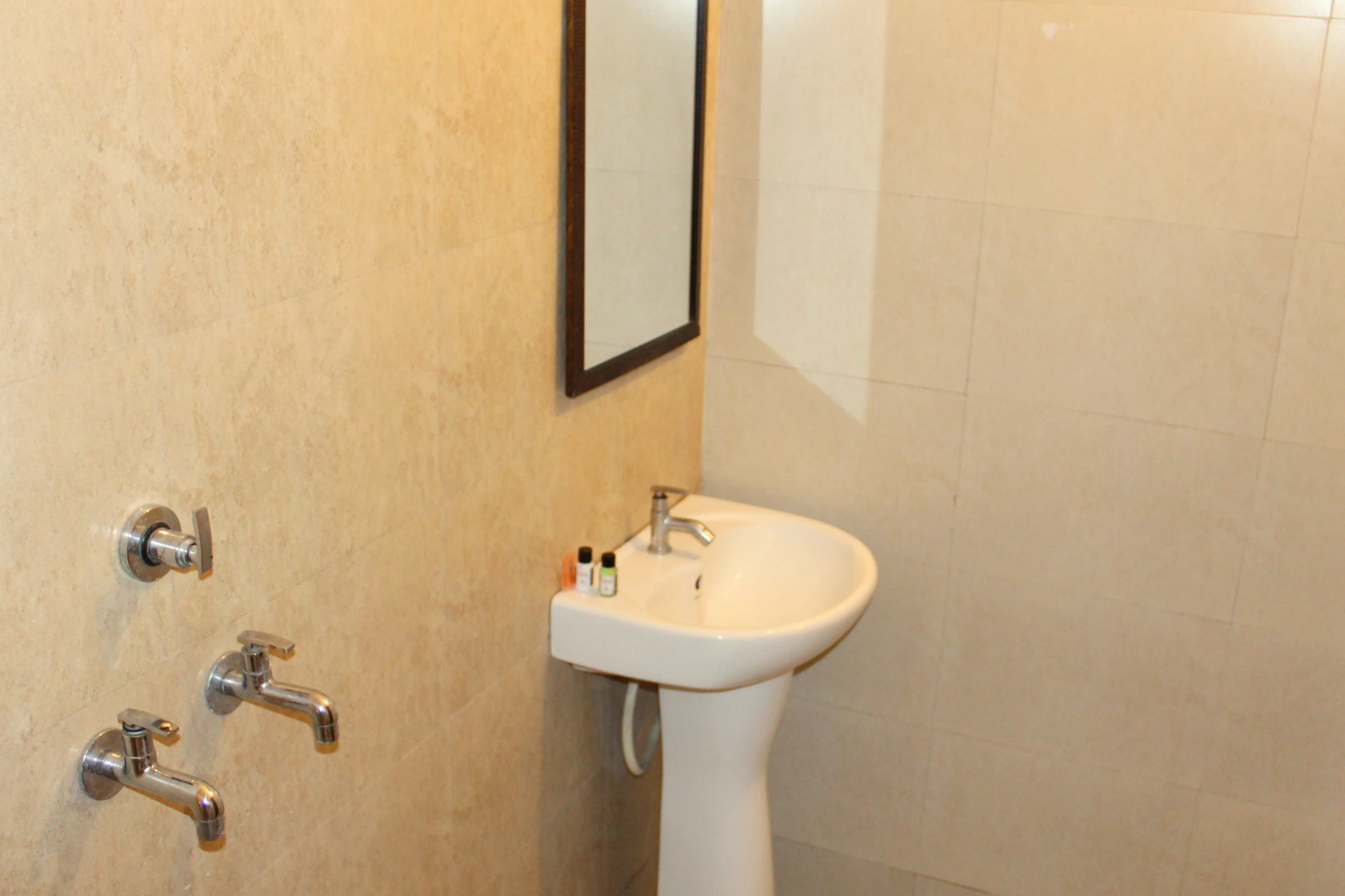 Отель Krishna Residency - A Boutique Hotel