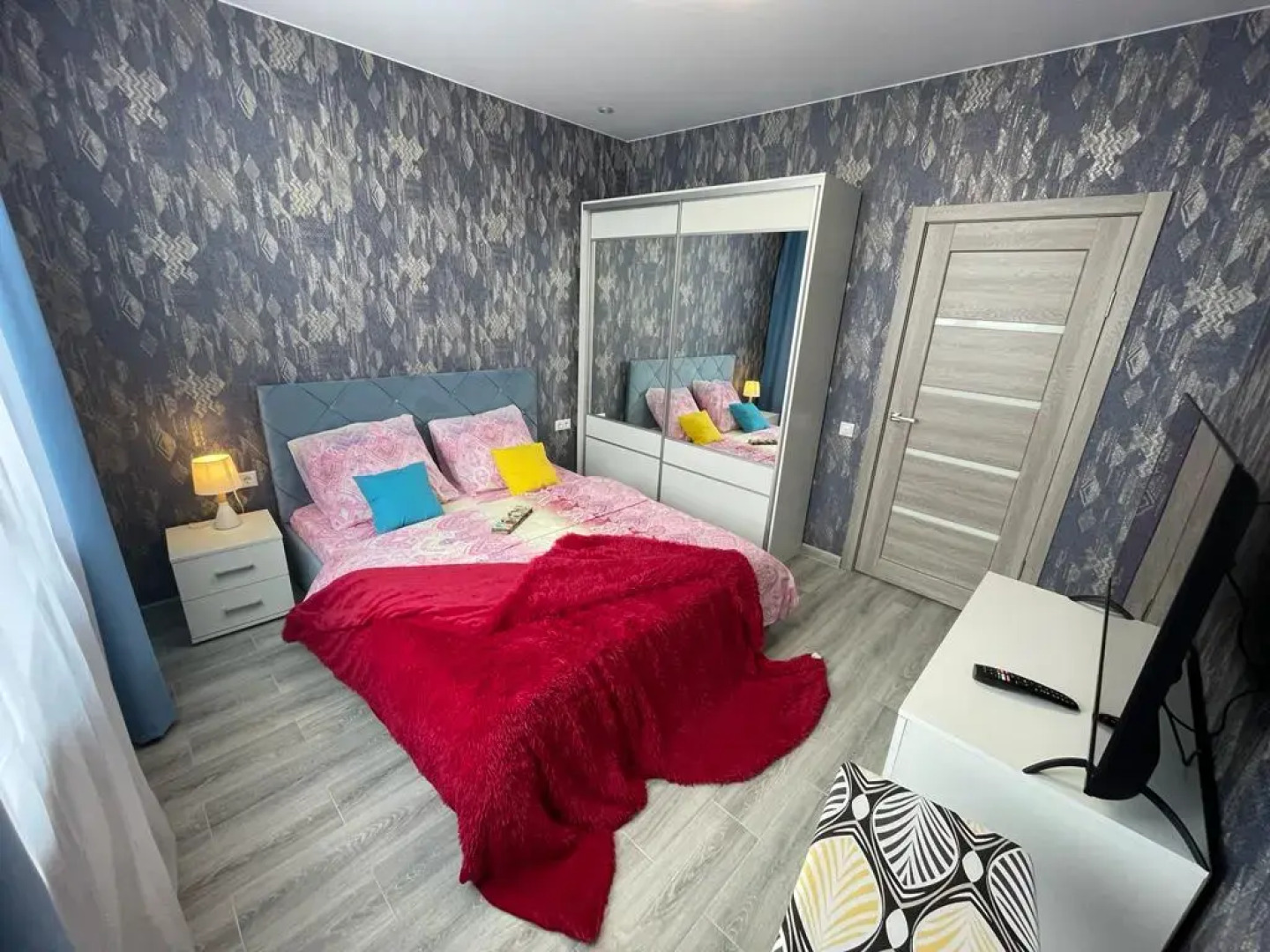 Апартаменты Еврокласс Рядом с ТЦ Круиз