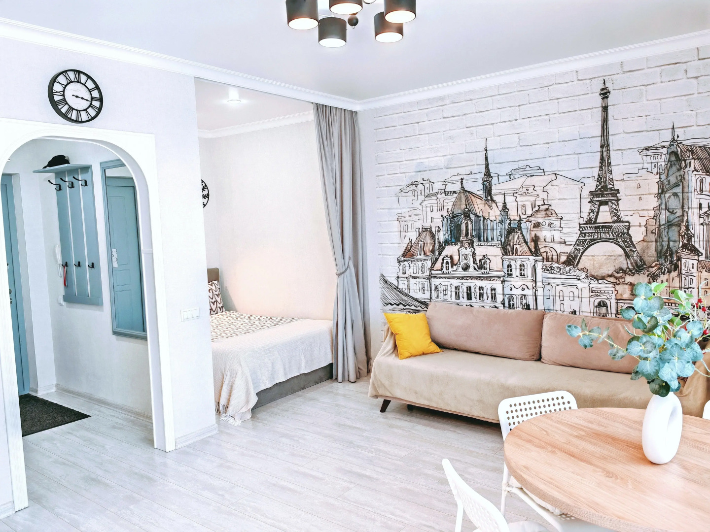 Квартира у ТЦ Кристалл Менделеева 2