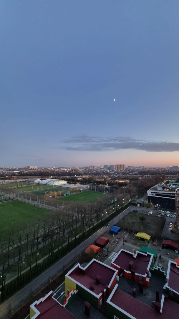 Апартаменты на 16 этаже с видом на парк Галицкого