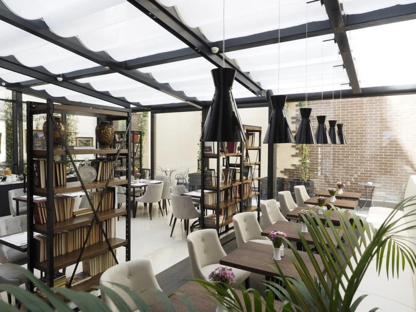 Отель Envoy Belgrade