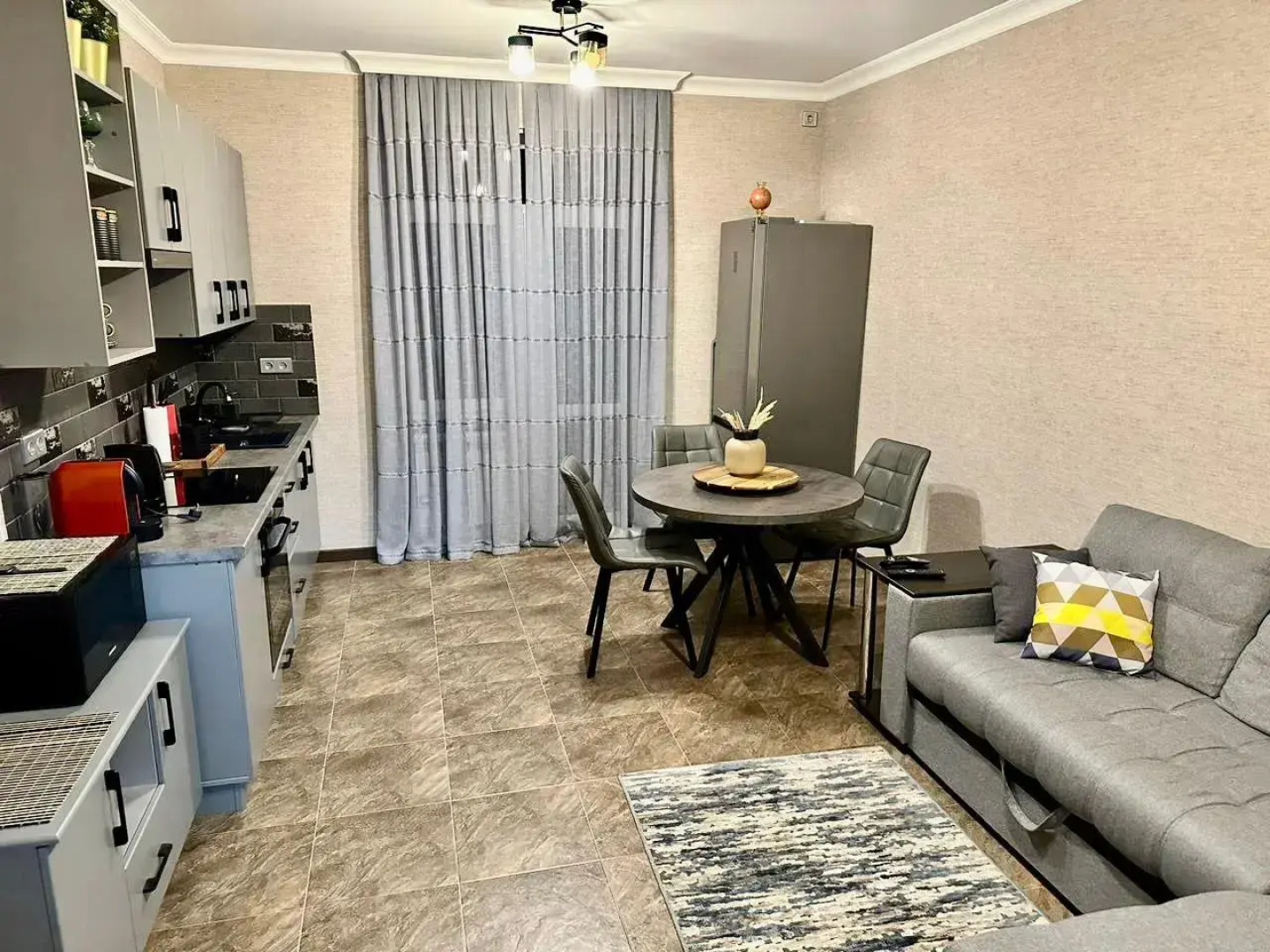 Квартира Уютная и Просторная Трехкомнатная