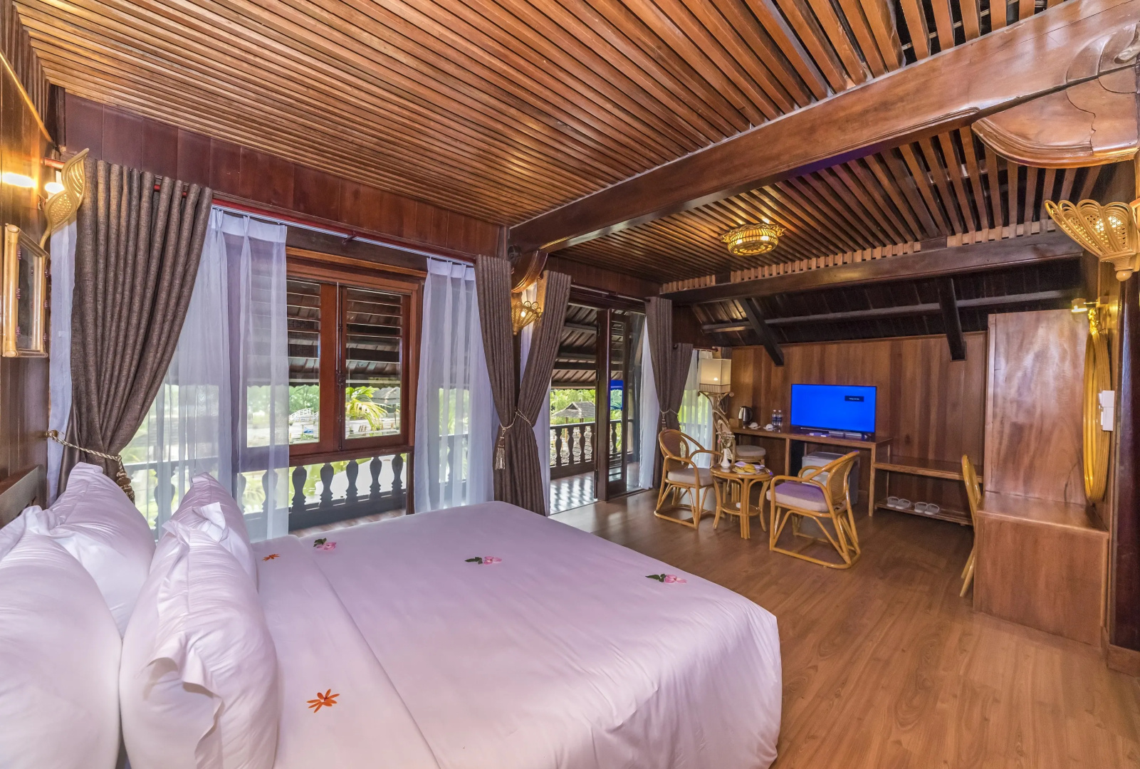 Отель Sankofa Village Hill Resort and Spa
