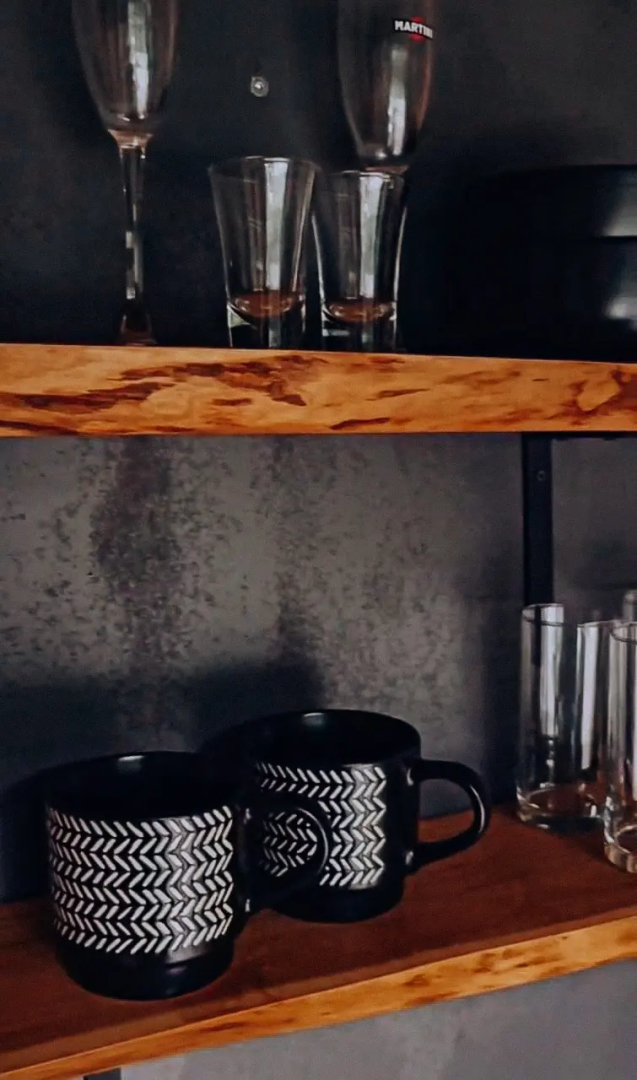 Шале А-фрейм с панорамным остеклением и террасой