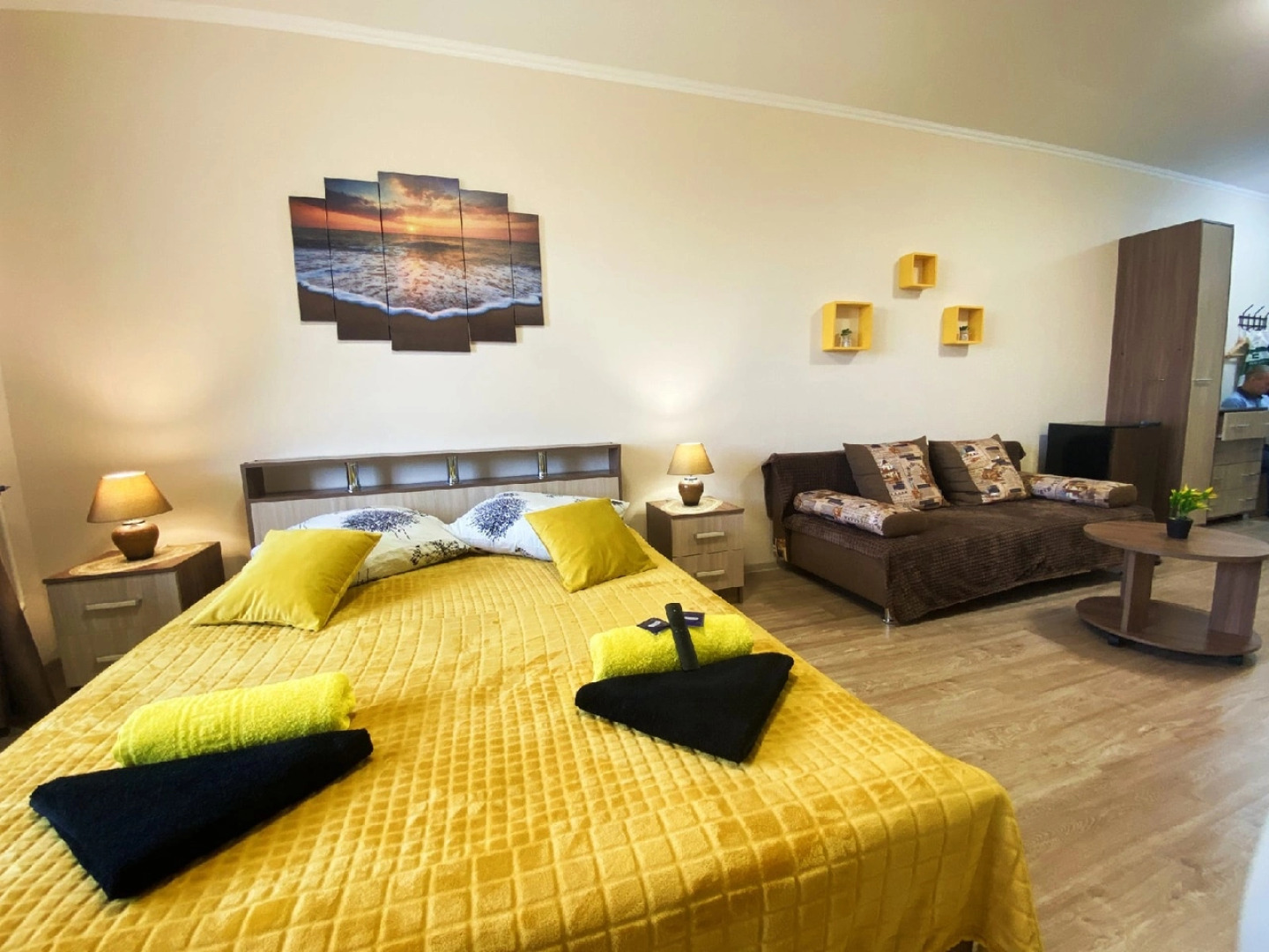 Апартаменты на Коминтерна