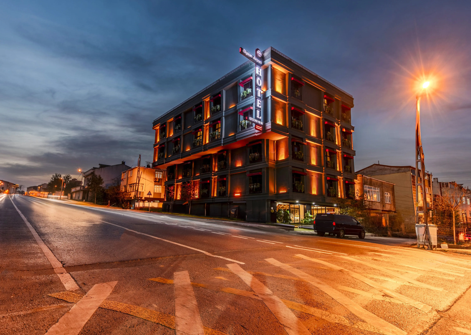 Hotel Elysian Airport