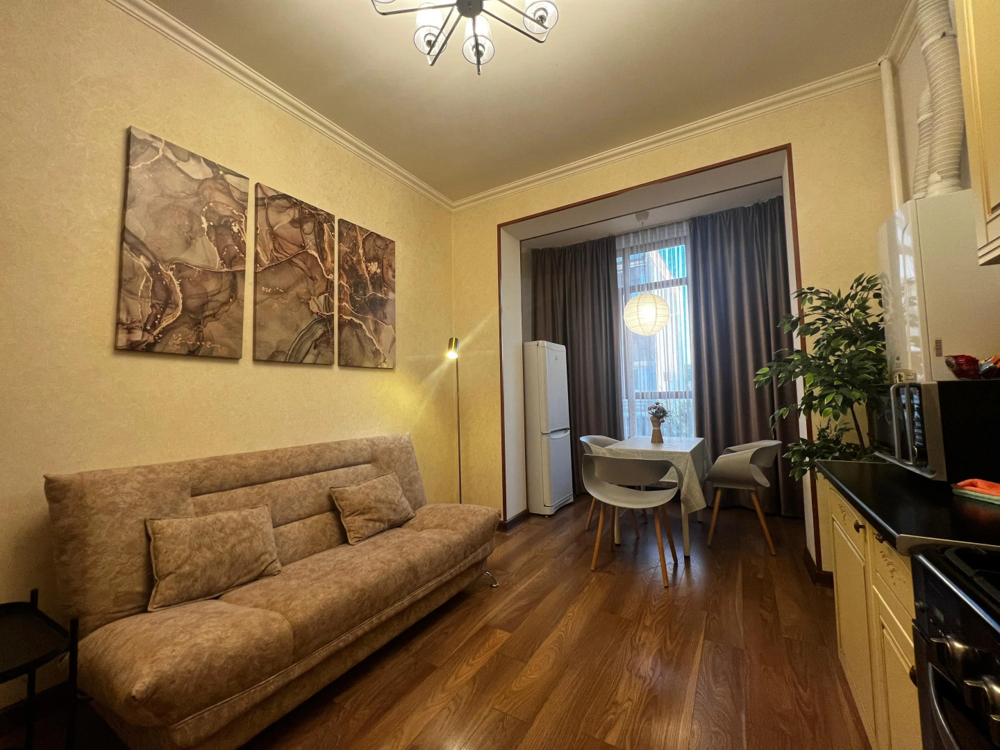 Апартаменты возле Парка на Аллее Строителей by Sutki26 1