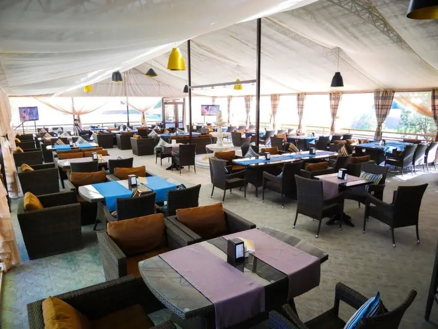 Отель Nomad Palace