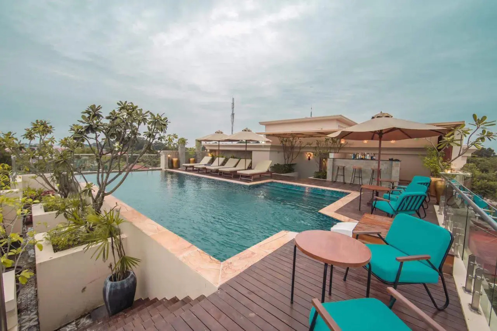 Отель Anachak Angkor Residence