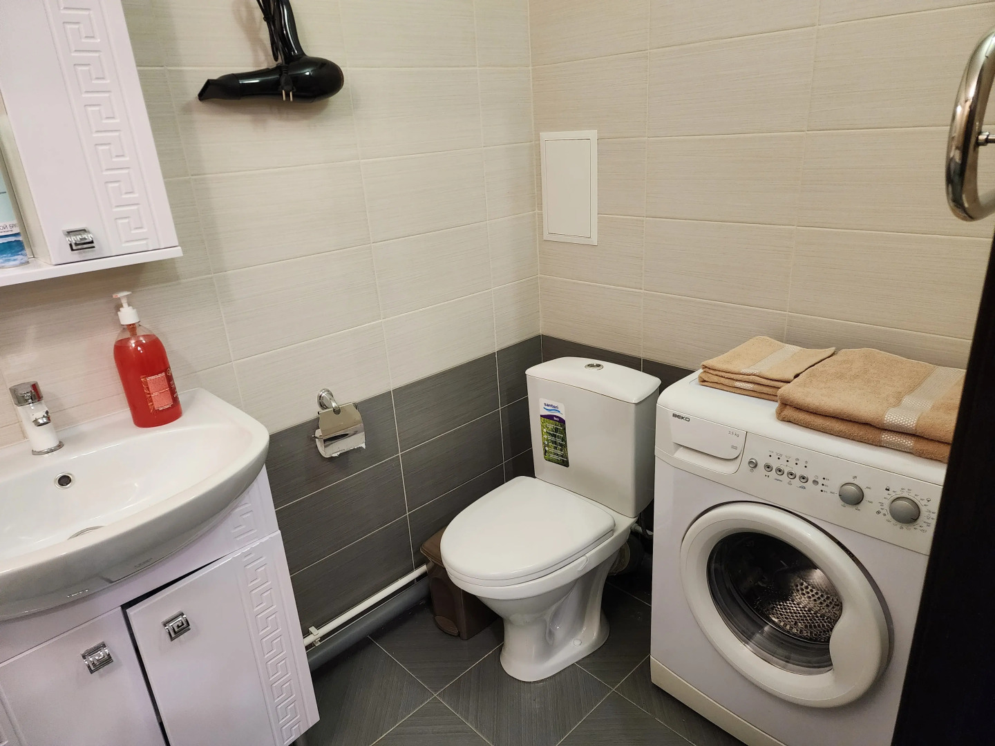 Квартира Студия с Балконом и Видом на Озеро Чебаркуль Рядом с Вокзалом