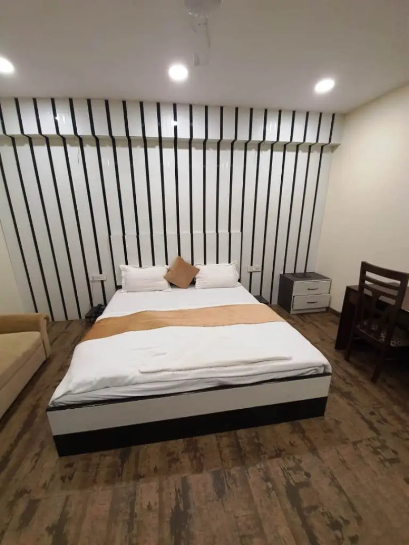 Hotel Mandakini Royal