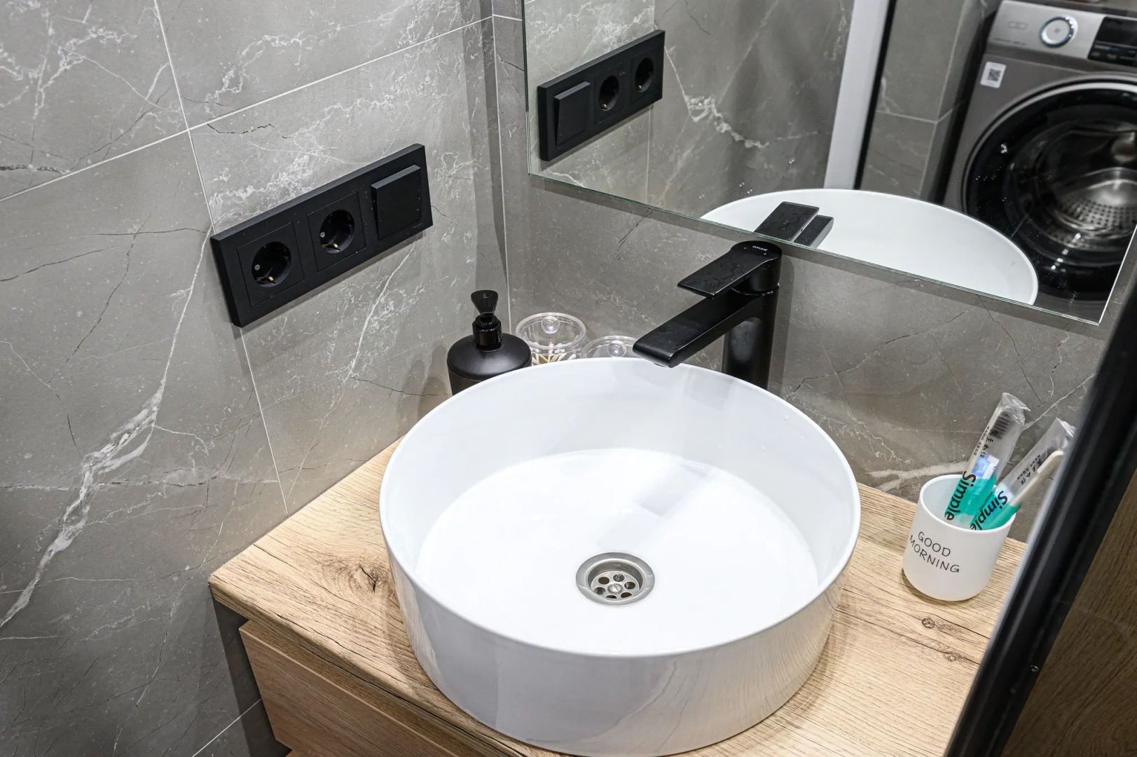 Квартира Стильная студия на Рассветной