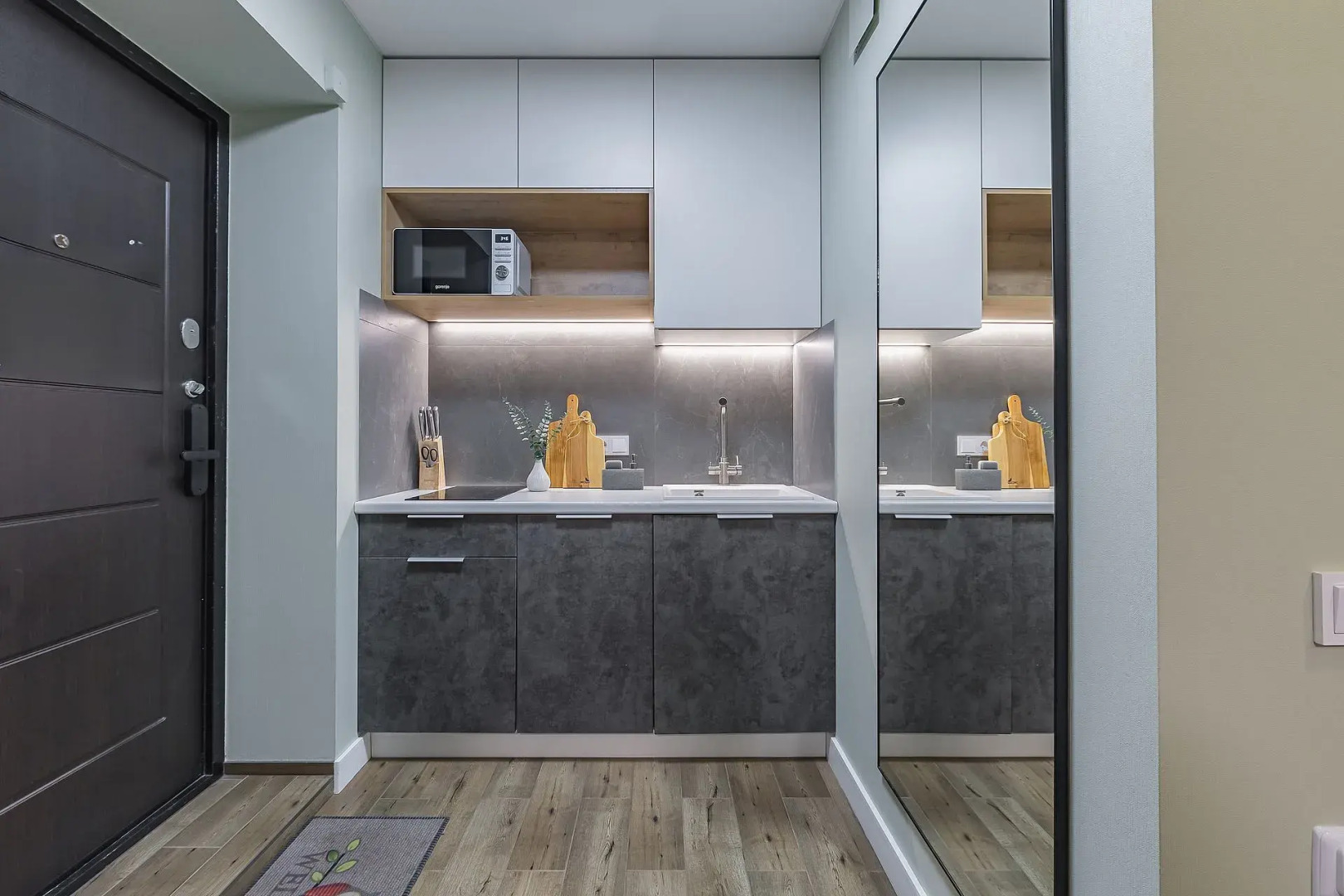 Апартаменты в центре на улице Горького 152а Сова-Дом