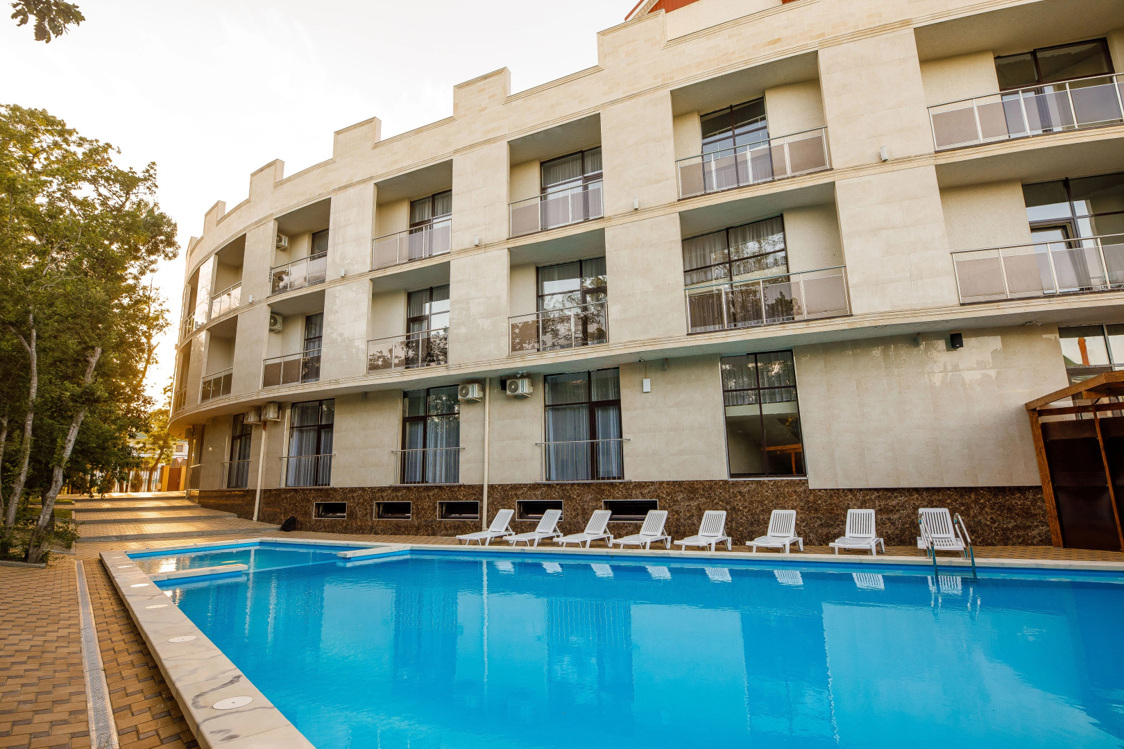 Отель Велес