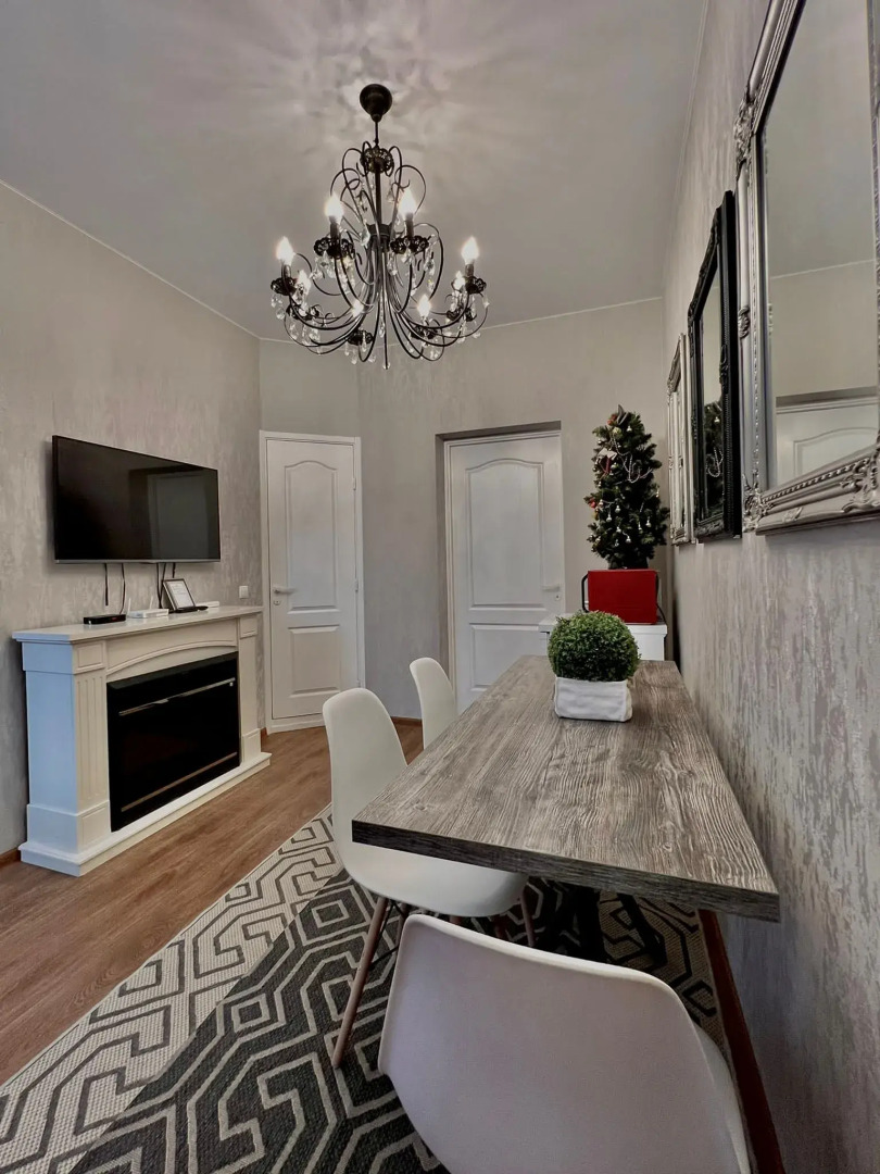 Апартаменты Карла Маркса 19