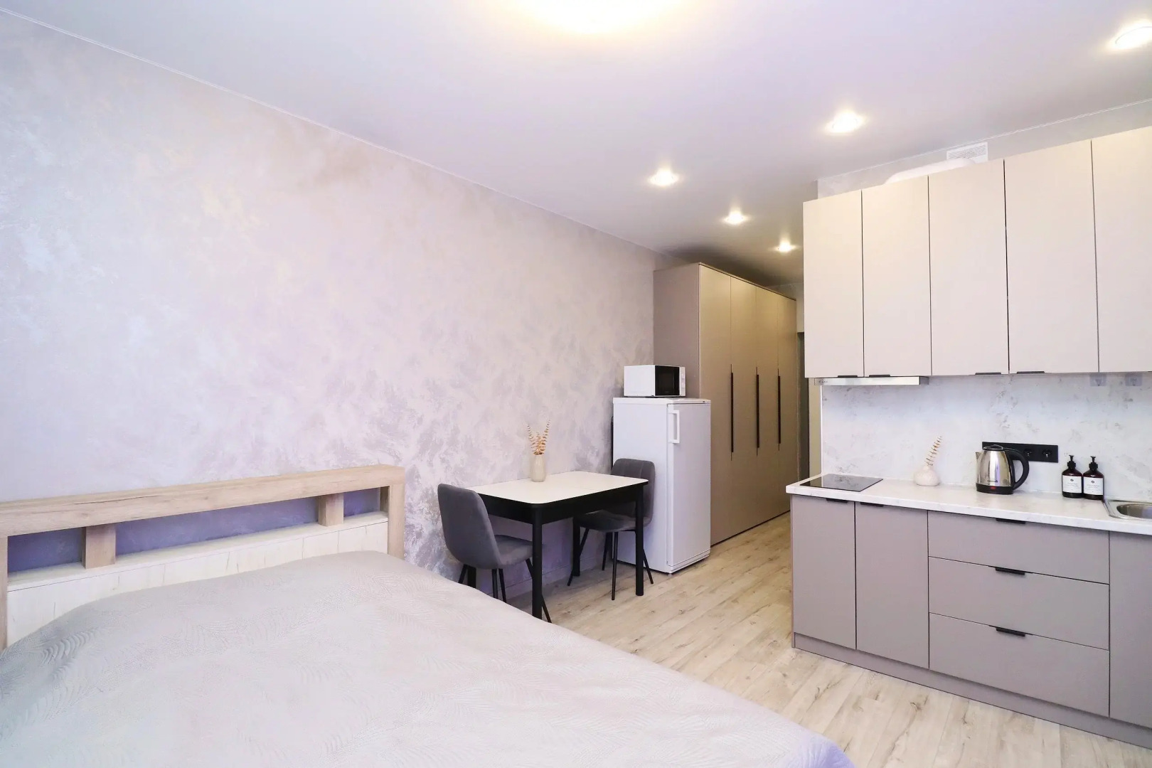 Апартаменты у ТЦ Аквамолл ул.Аблукова 14