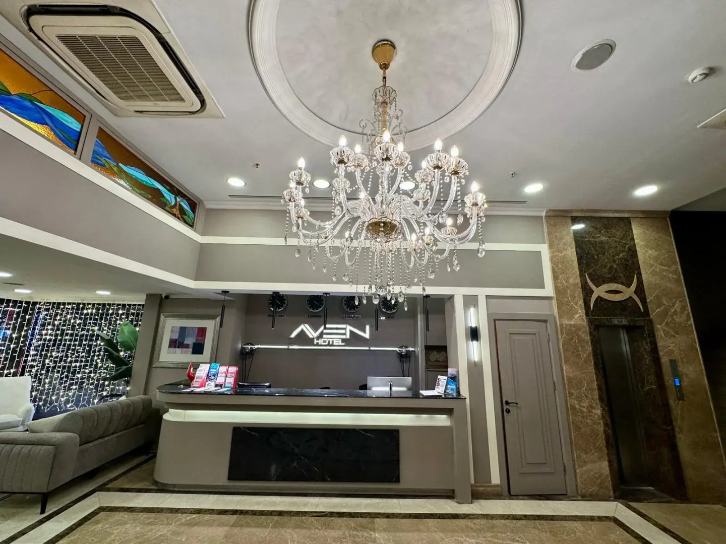 Aven Hotel