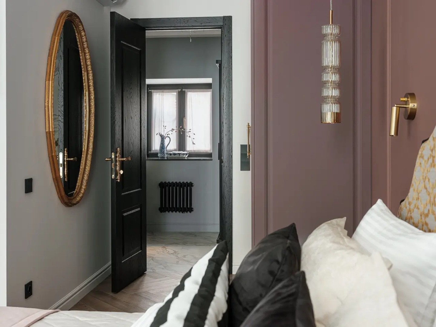 Квартира с авторским дизайном LetYourFlat Burgundy