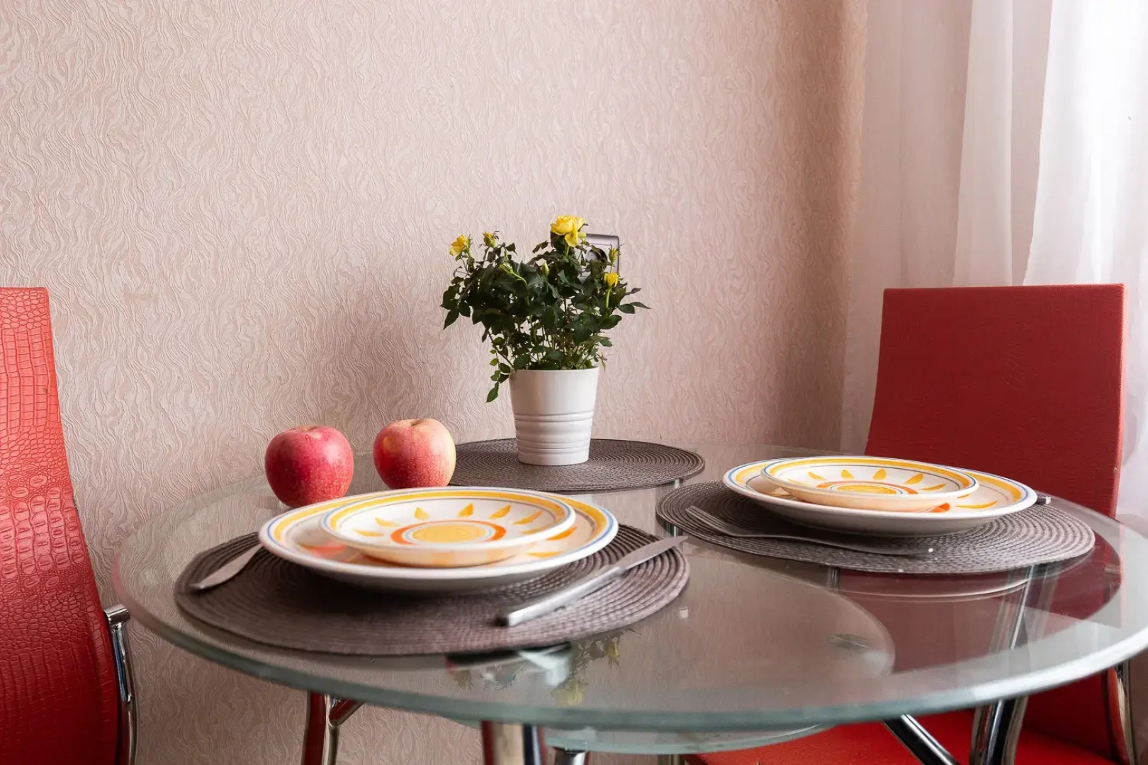 Квартира Двушка с изолированными комнатами, 5 минут до Золотой Нивы