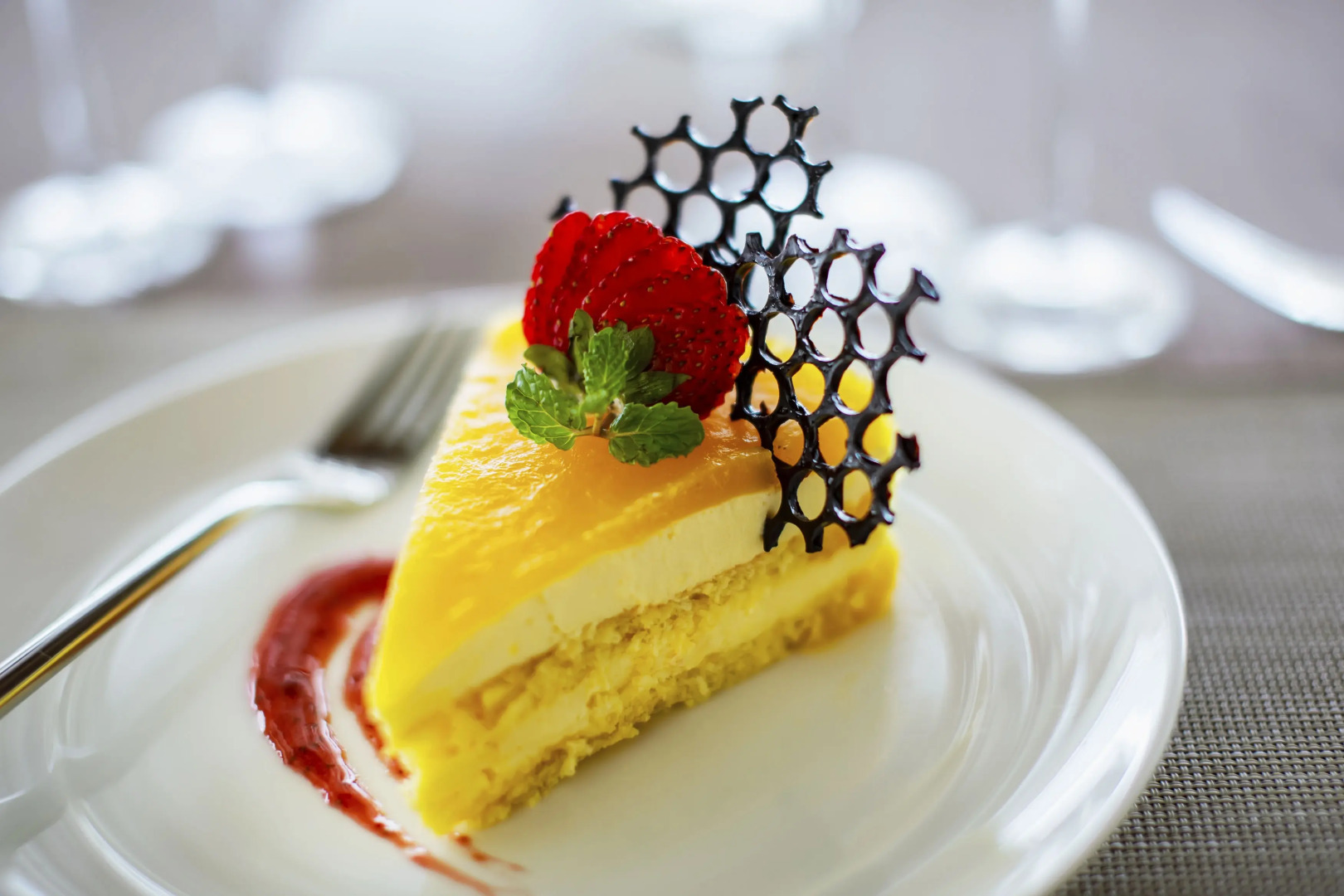 Отель Maximilan Danang Beach