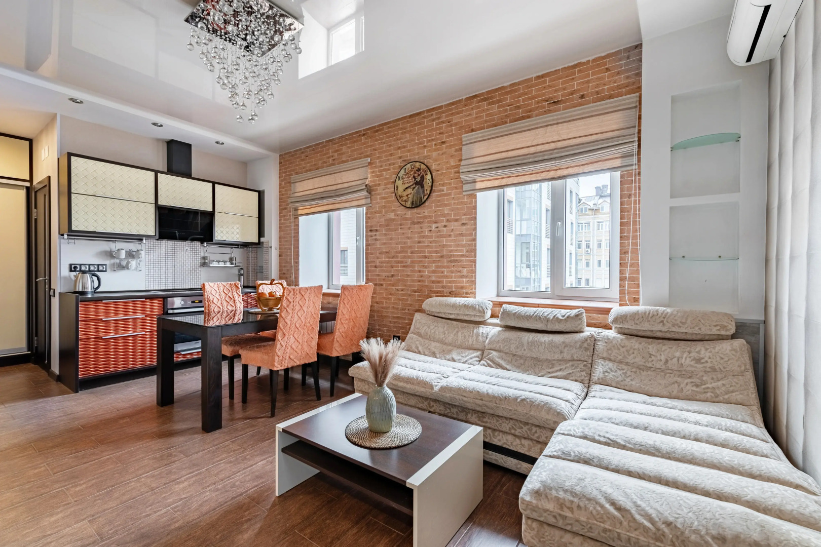 Квартира Уютная у театра Оперы и Балета