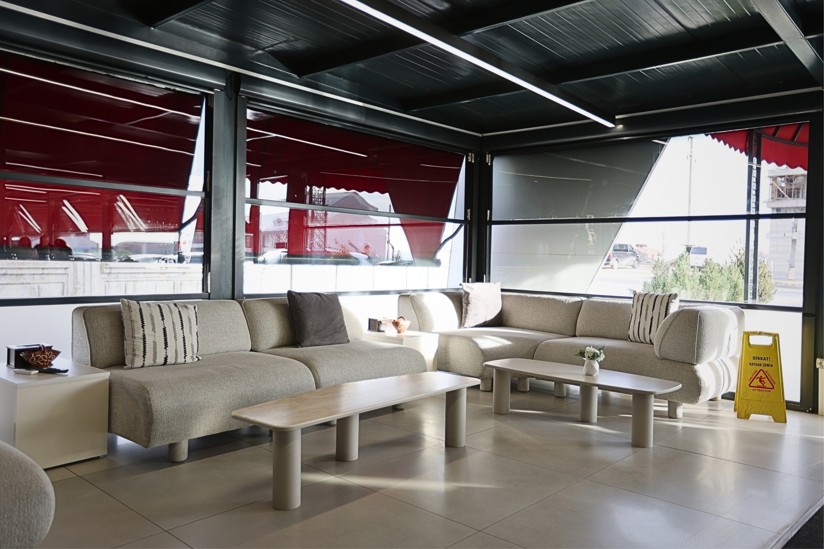 Отель Ren Business