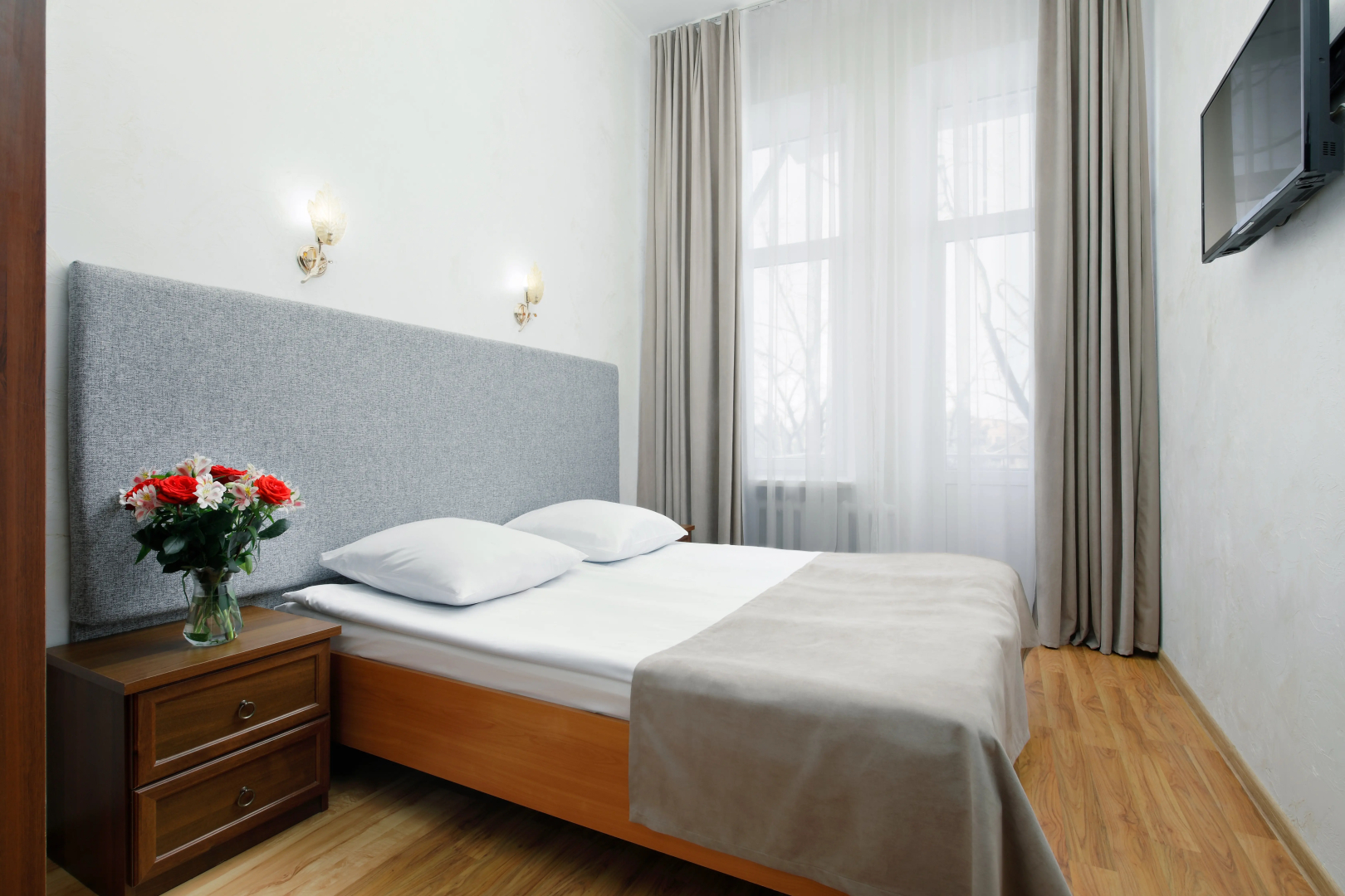 Отель Скала