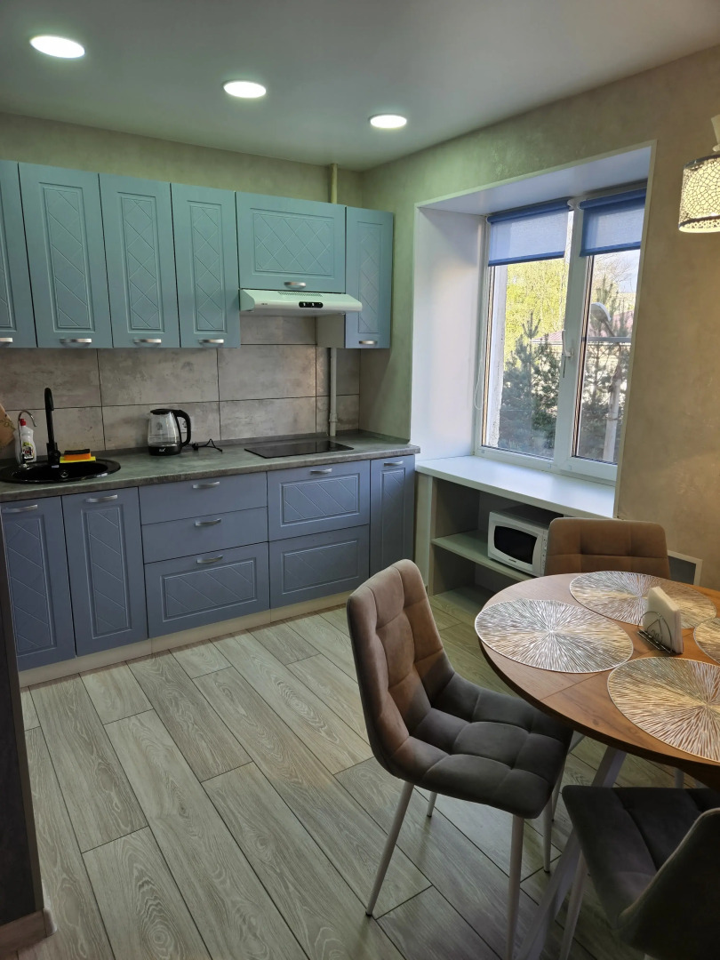 Апартаменты на Крестовой 124