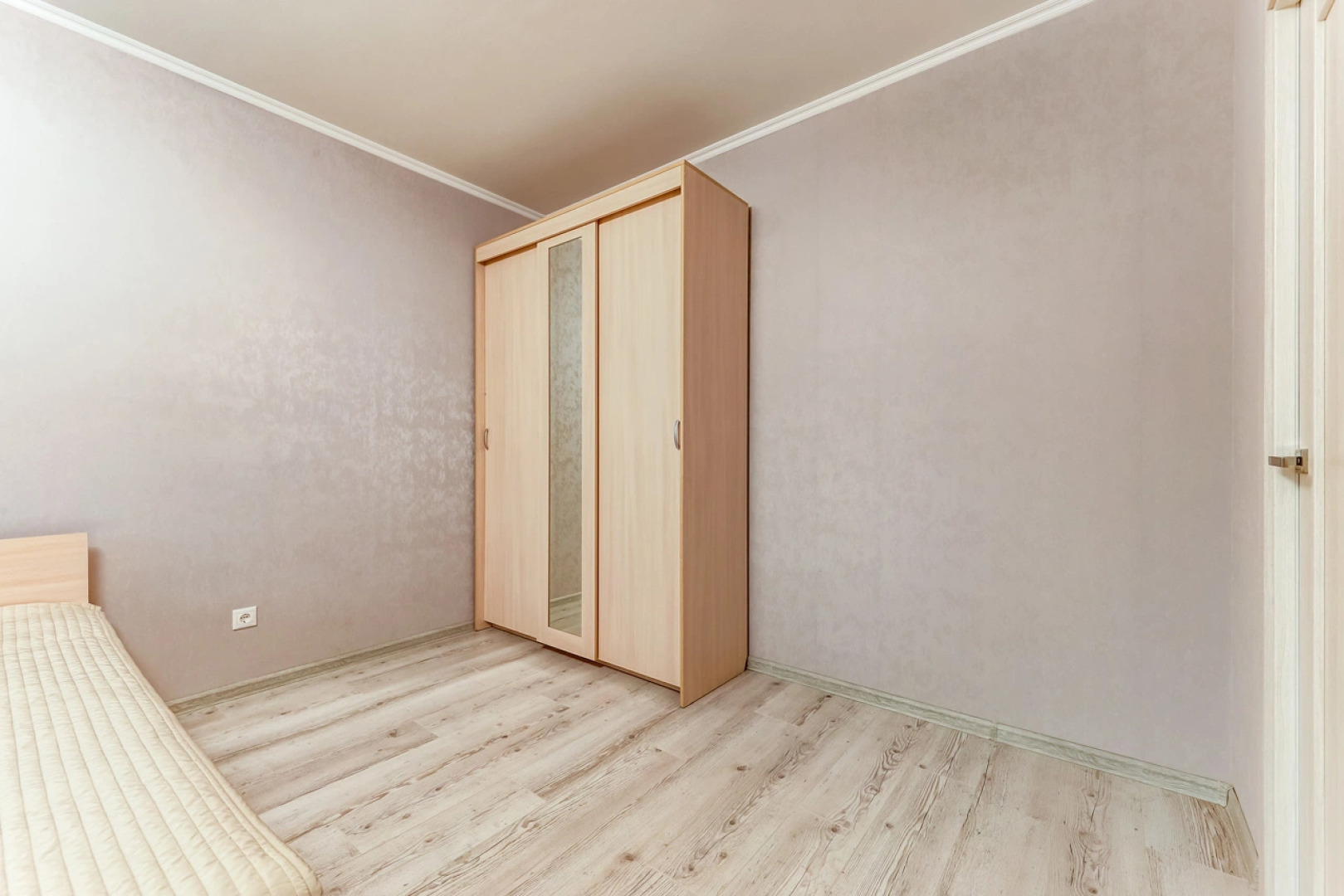 Апартаменты на Кржижановского 7