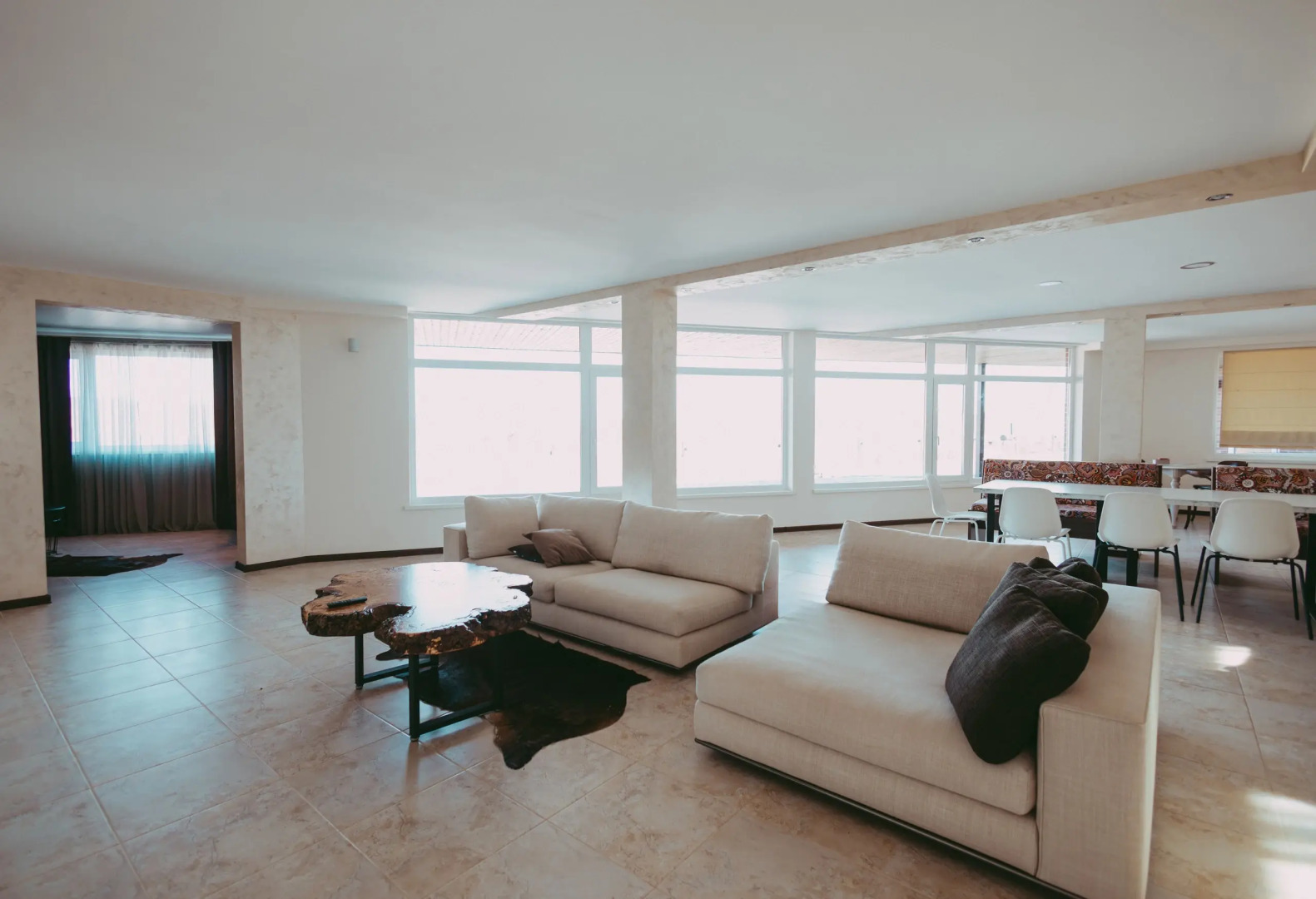 Гостевой дом Биография