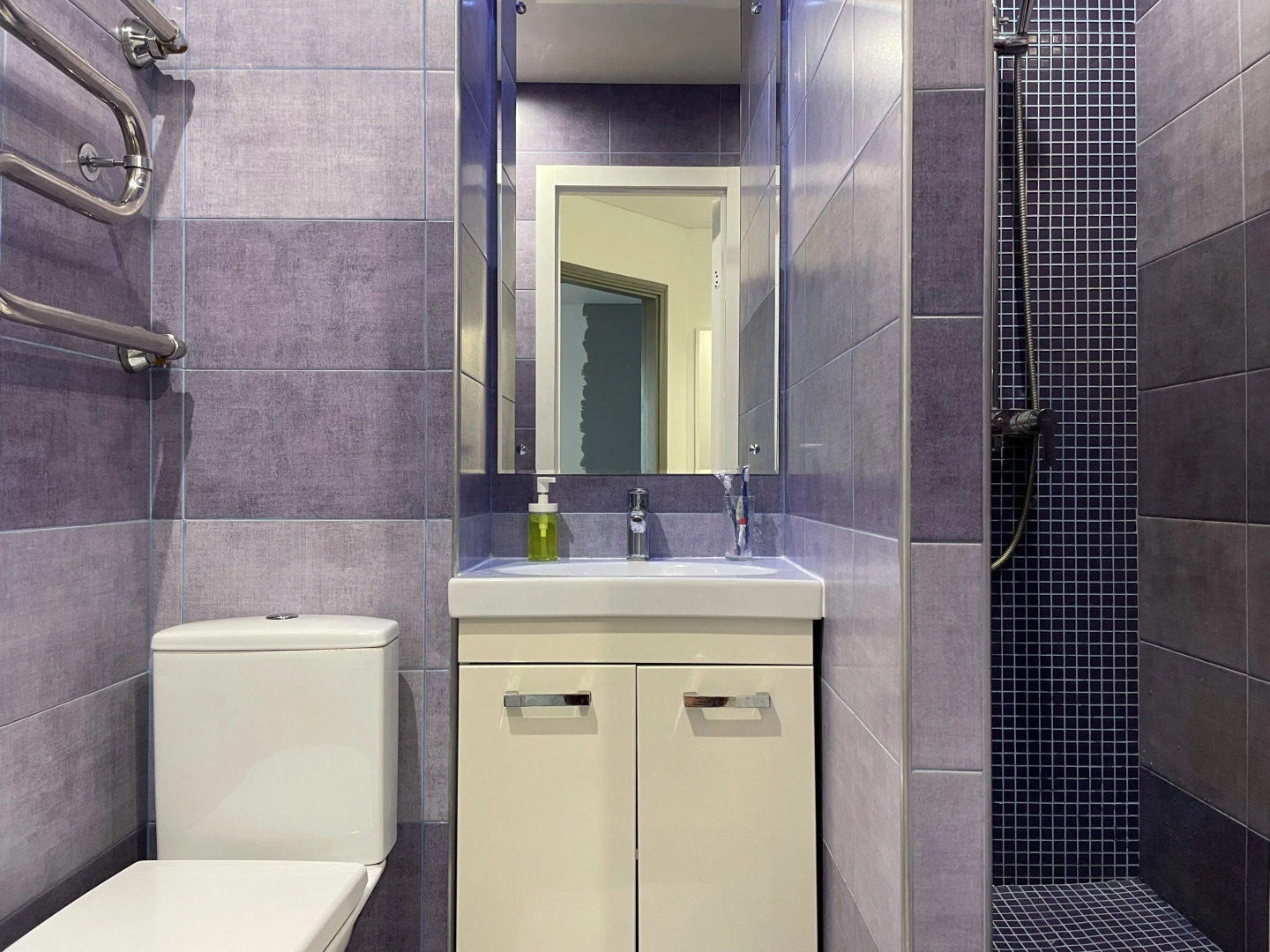 Апартаменты КвартАп на Романтиков 1