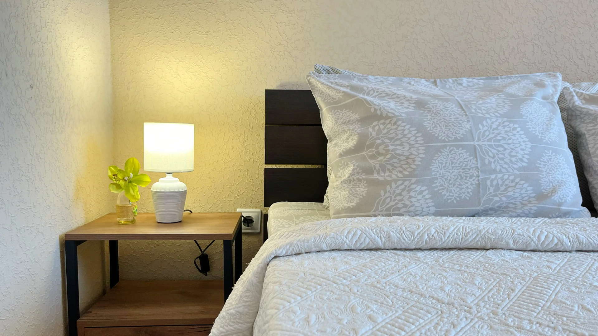 Квартира Двухкомнатная рядом с Аэропортом