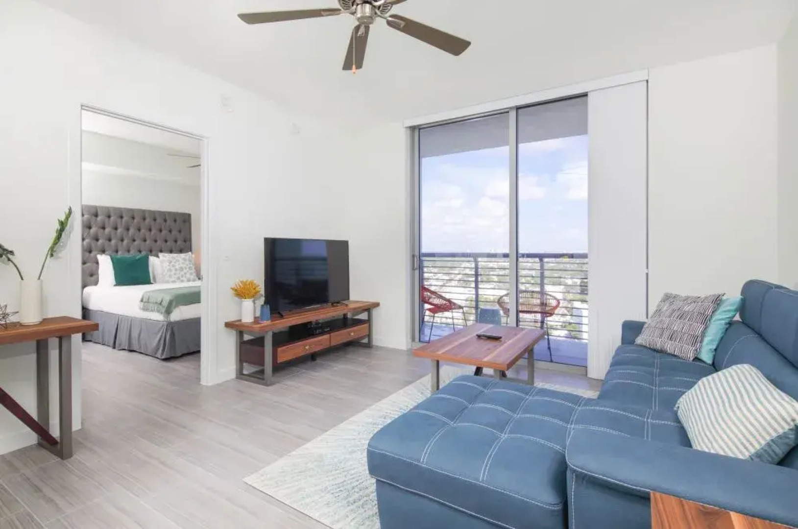 Апарт-Отель Hollywood Beach Luxury Residences