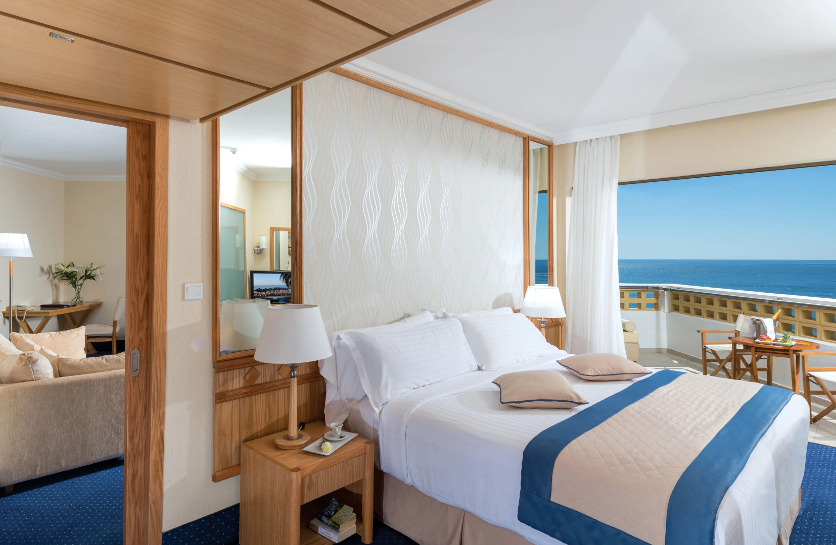Отель Constantinou Bros Athena Royal Beach