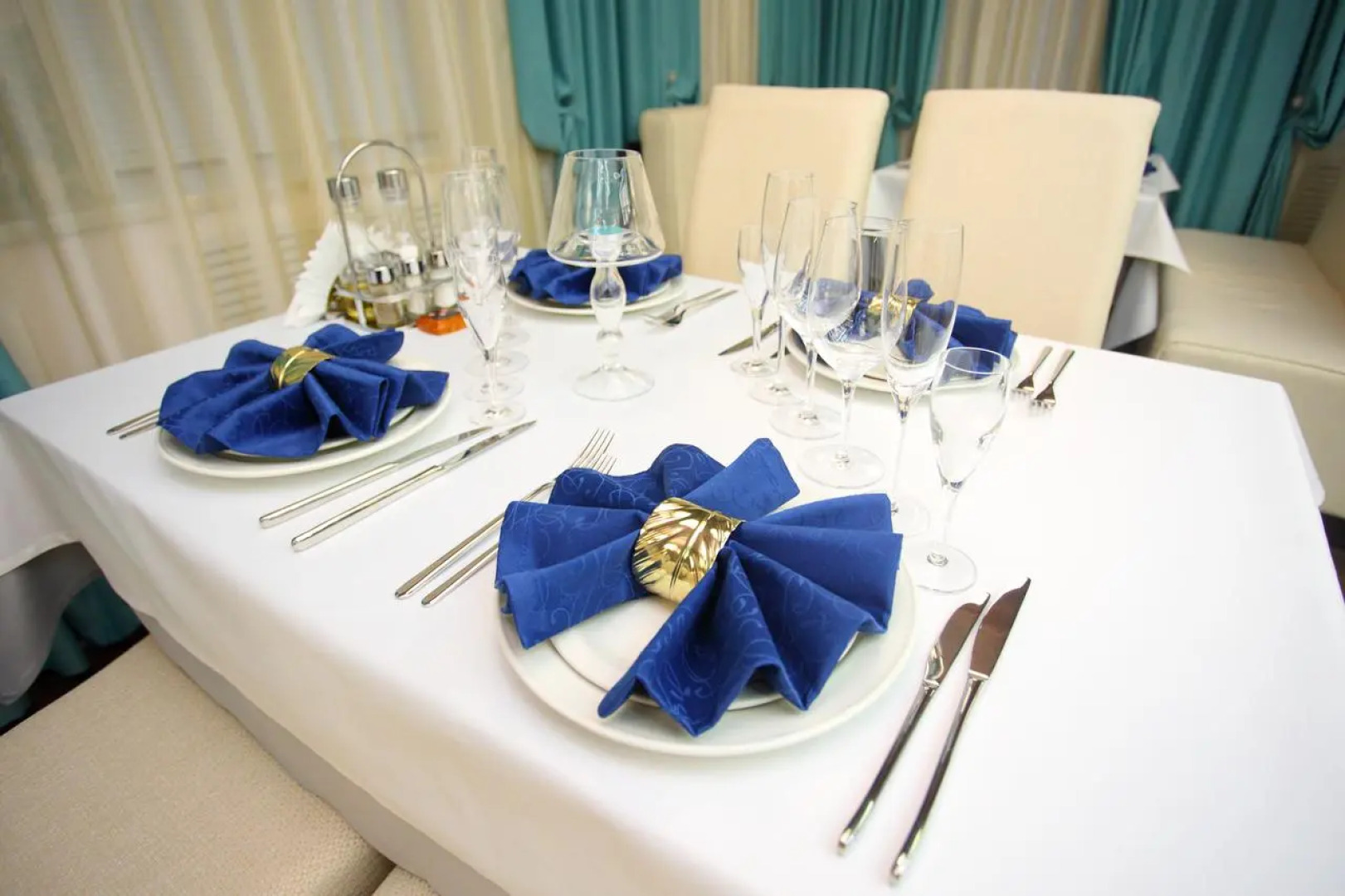 Отель Россия