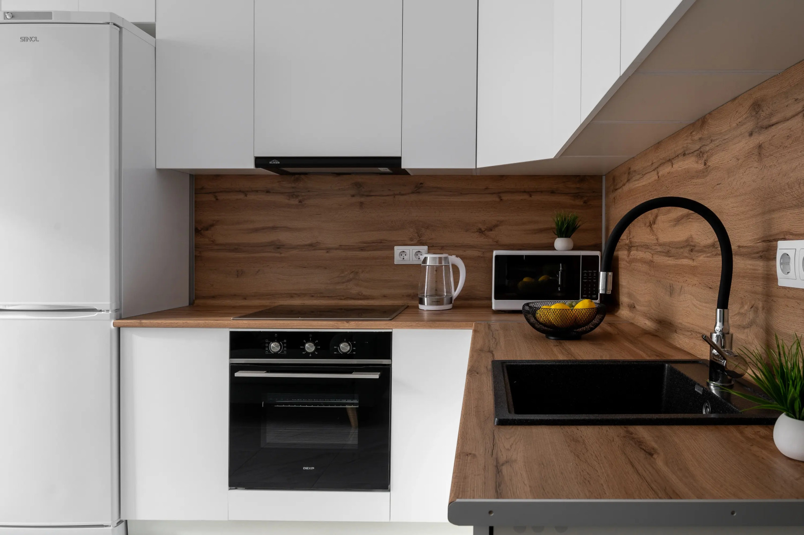 Светлая квартира с панорамными окнами. МПС 82